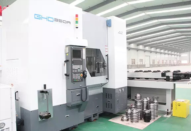 GHO-350A-gear-hobbing-machine-from-Korea